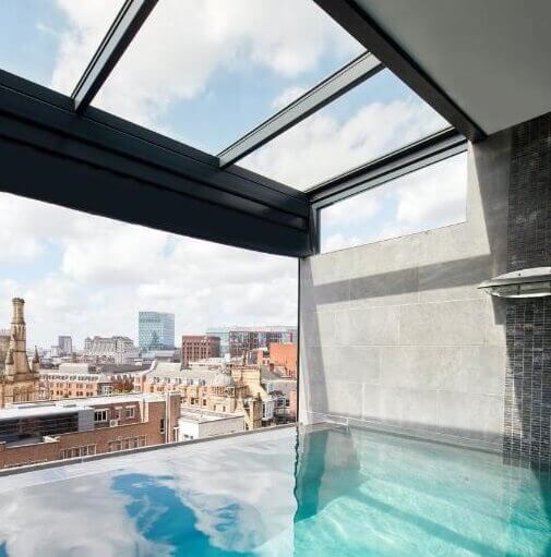 Infinity pool with city views at King Street Townhouse